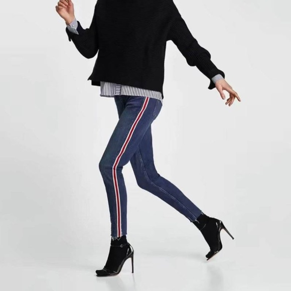 NWOT Unique Red/White Side Stripe Distressed JEANS, L - Picture 1 of 3